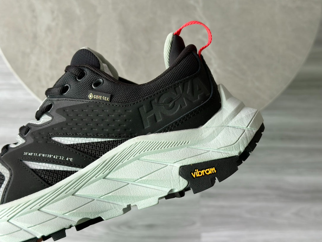 HOKA Anacapa GTX Black | White