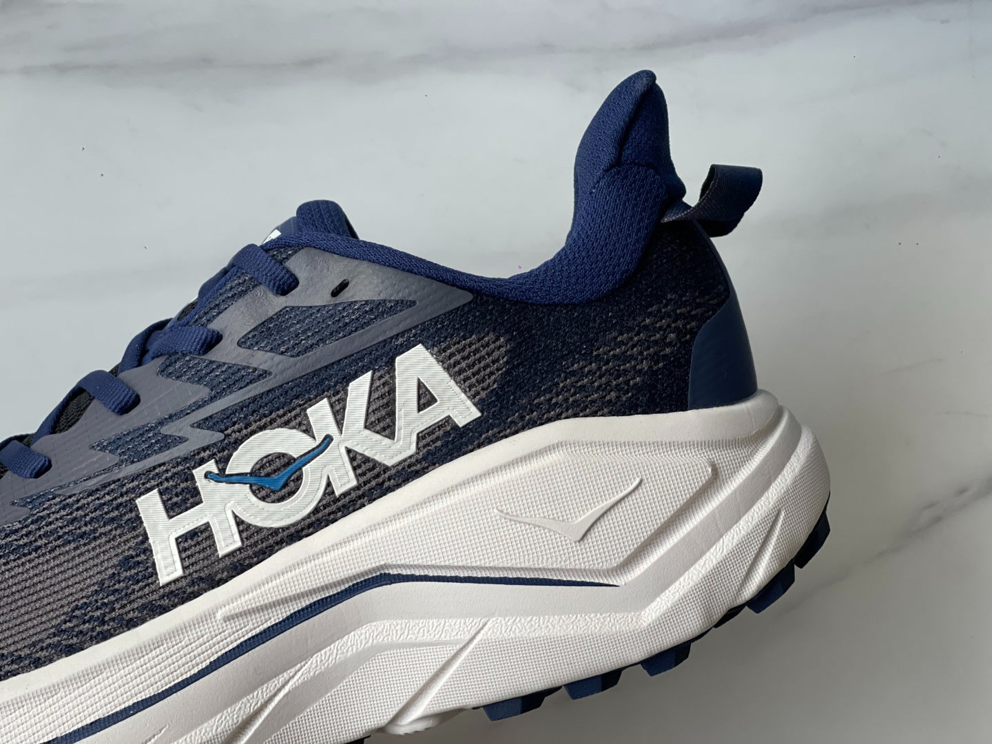 HOKA Challenger 8 Dark Blue | Dark Gray